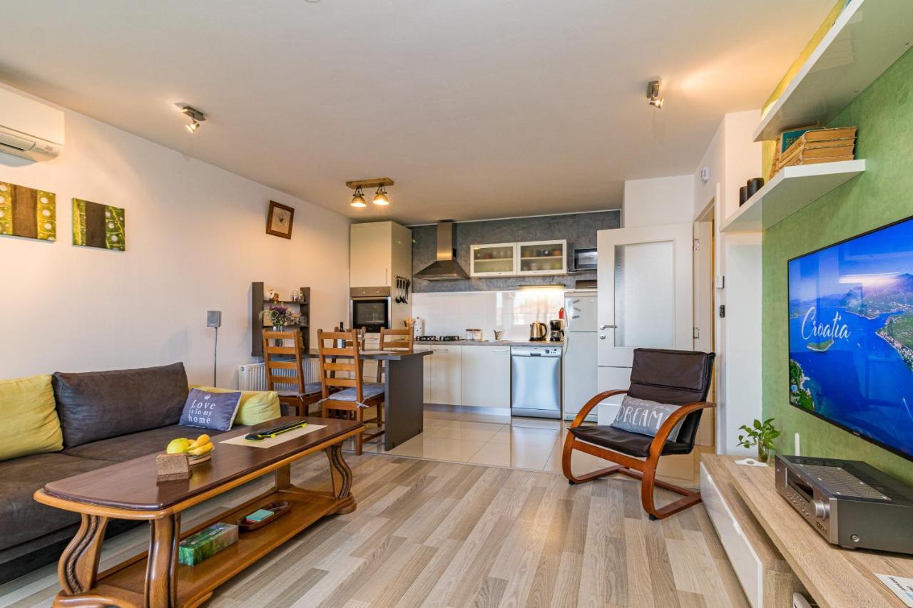 Lovely Near Centar Apartment *