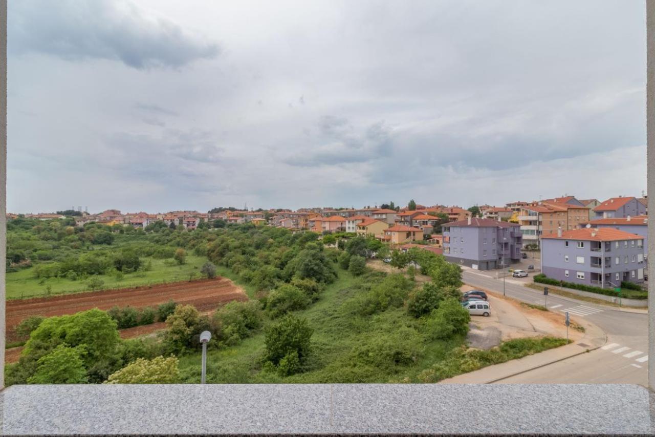 Lovely Near Centar Apartment Pula
